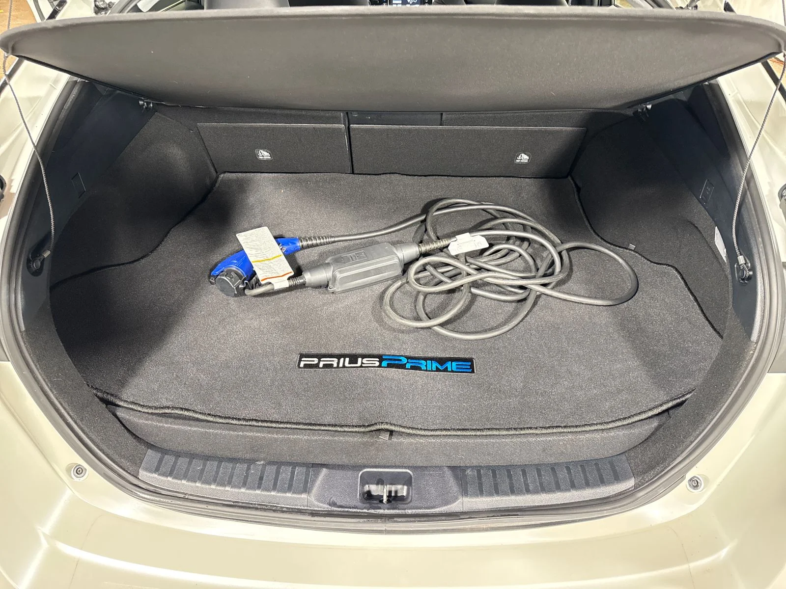 Used 2017 Blizzard Pearl Toyota Premium image 25