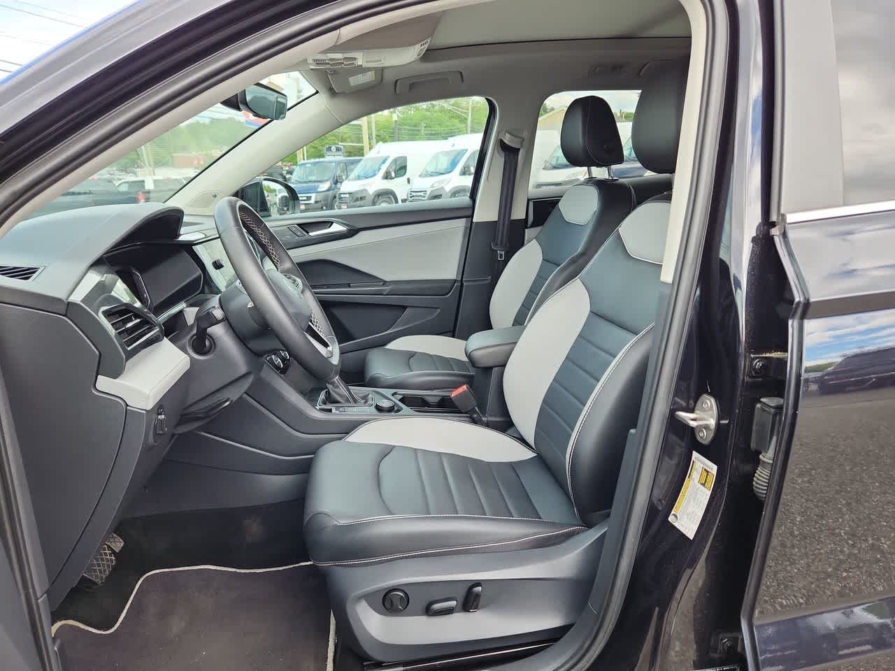 Used 2023 Deep Black Pearl Volkswagen SEL image 14