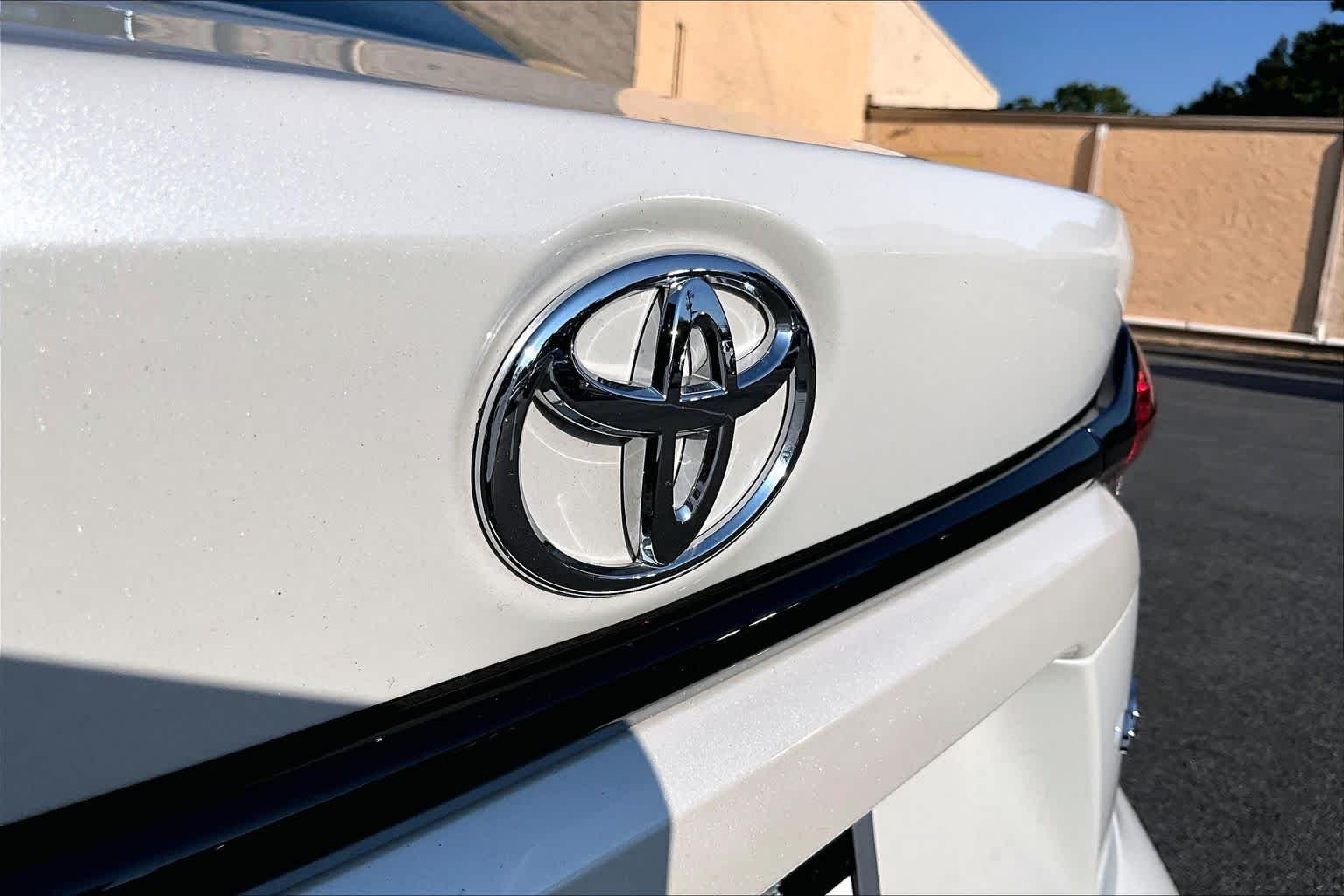 Certified Used 2026 Wind Chill Pearl Toyota LE image 31