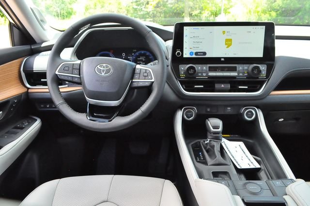 New 2026 Midnight Black Metallic Toyota Hybrid Limited image 15