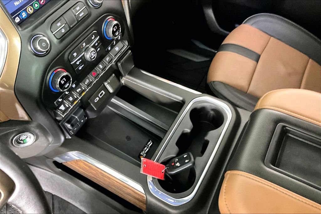 Used 2021 White Chevrolet High Country image 18