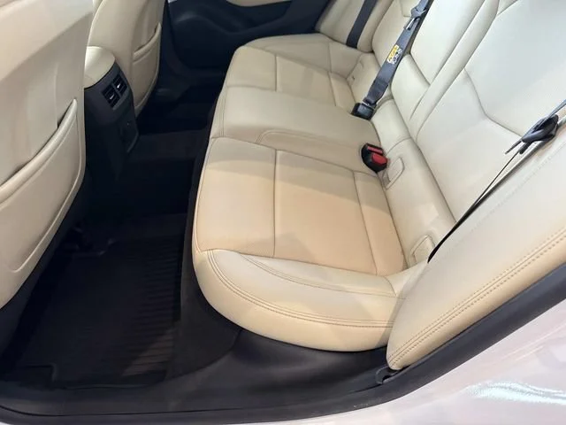 Certified Used 2023 Crystal White Tricoat Cadillac Premium Luxury image 27