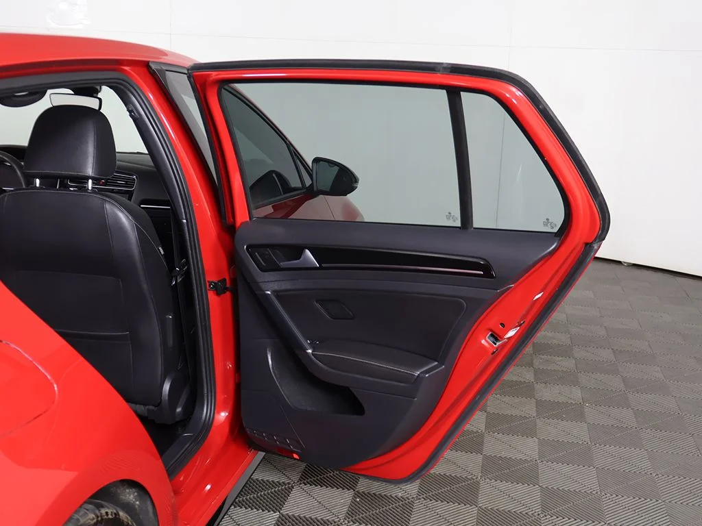 Used 2019 Red Volkswagen DCC & Navigation 4Motion image 22