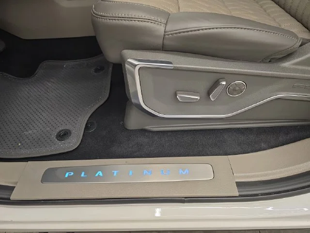 New 2026 Star White Metallic Tri-Coat Ford Platinum® image 45