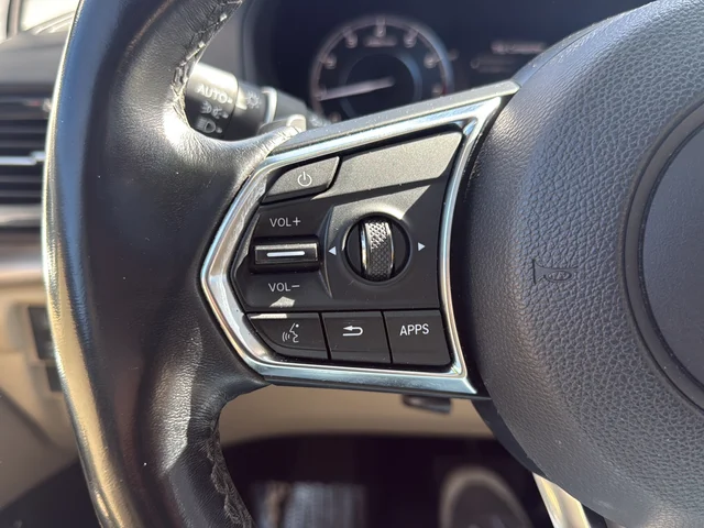 Used 2019 White Acura Base image 17