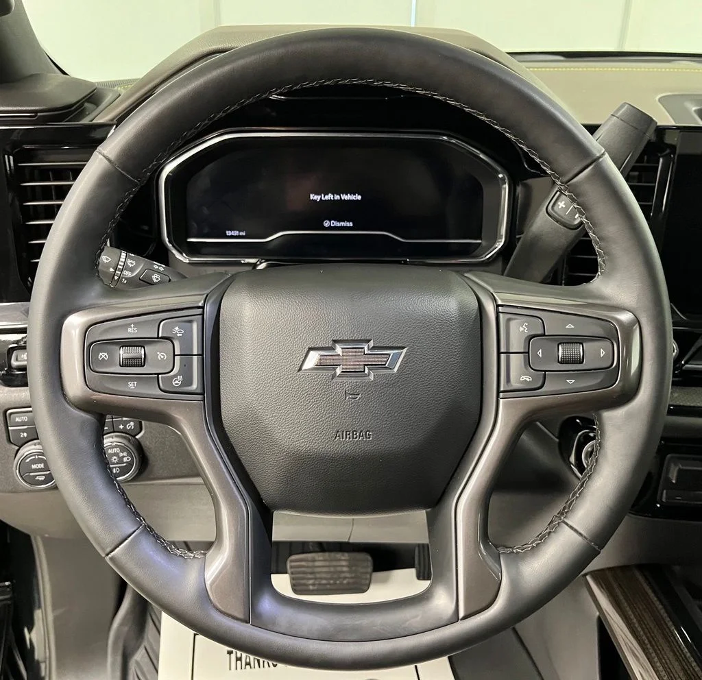 Used 2025 Black Chevrolet ZR2 image 26