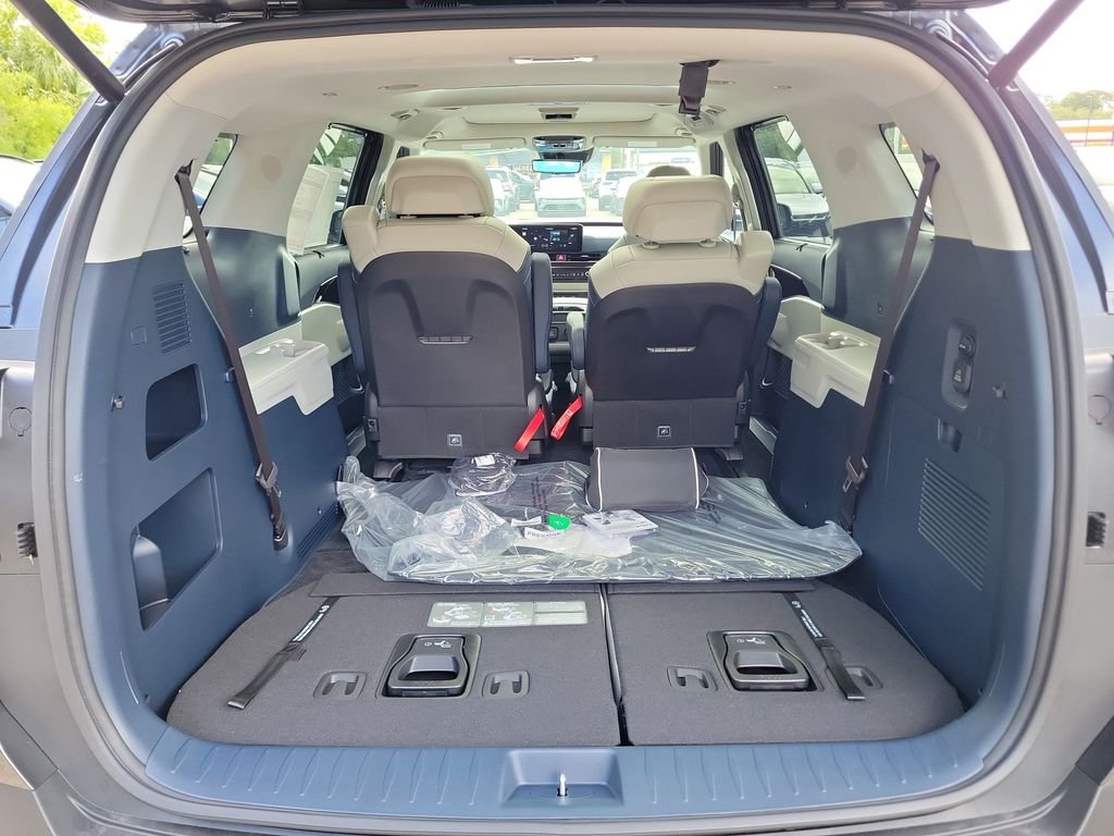 New 2026 Gray Kia SX Prestige image 14
