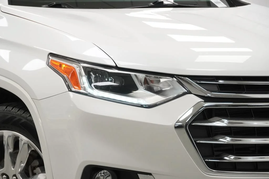 Used 2019 IRIDESCENT PEARL TRICOAT Chevrolet High Country image 35