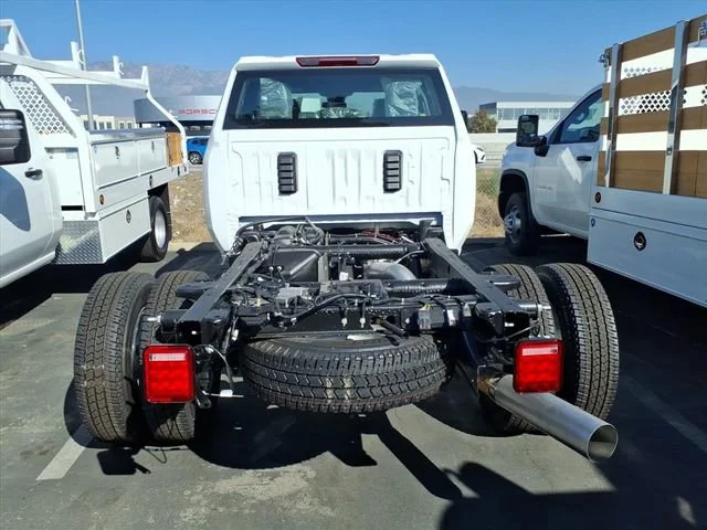 New 2026 Summit White GMC Pro DRW image 6