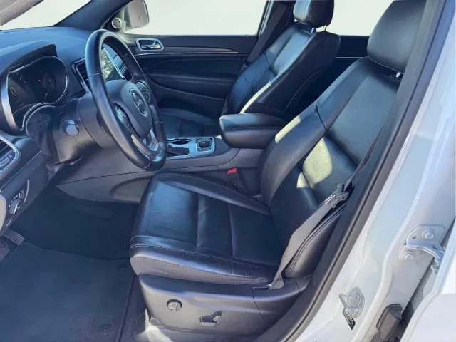 Used 2022 White Jeep Limited image 7