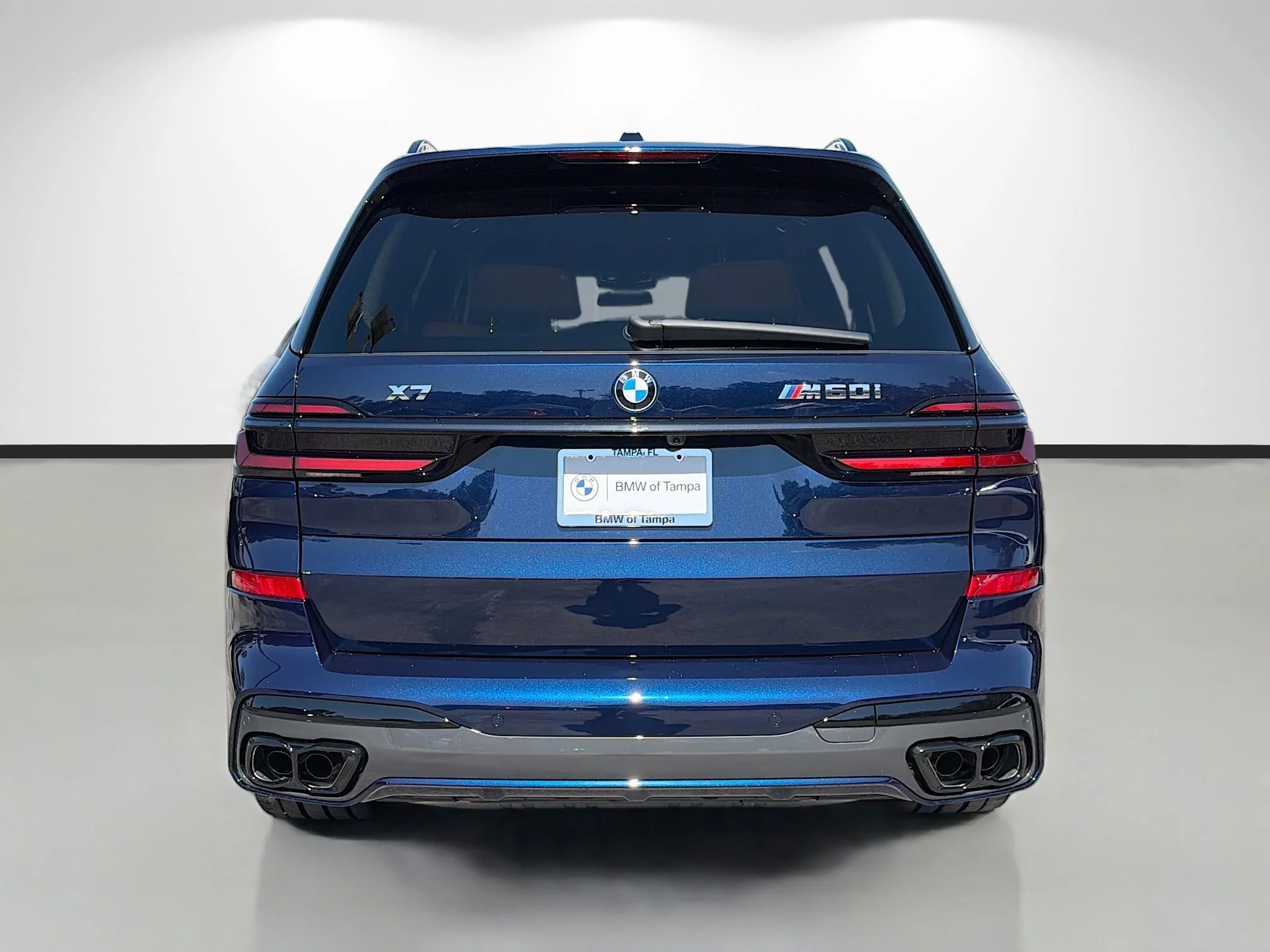 New 2027 Tanzanite Blue II Metallic BMW M60i image 4