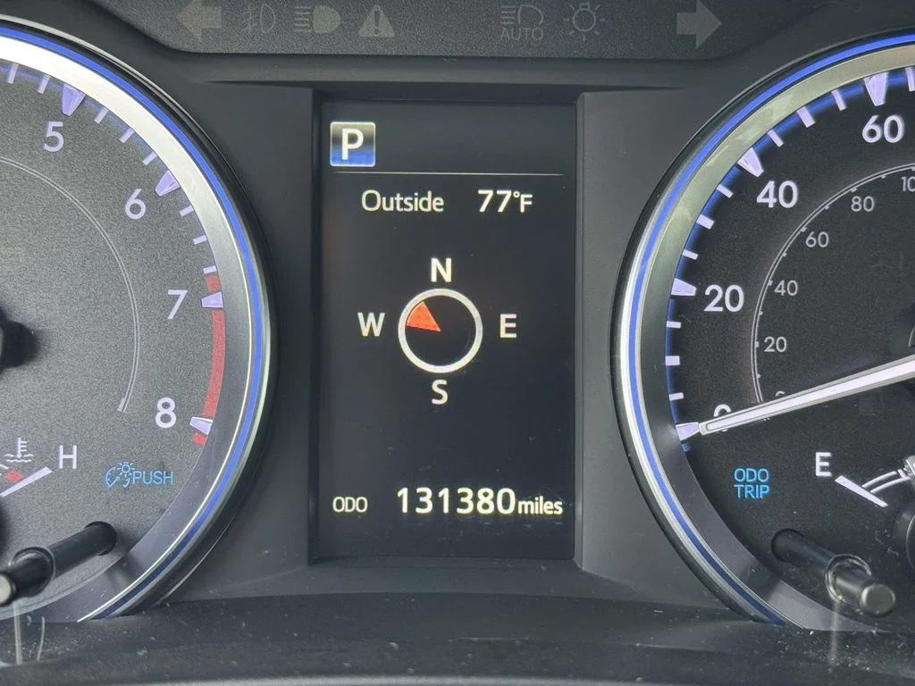 Used 2019 Gray Toyota XLE image 25