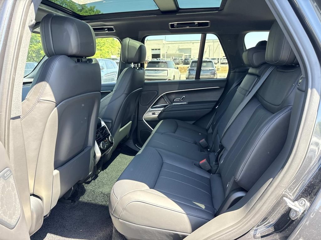 New 2026 Carpathian Grey Land Rover SE image 16