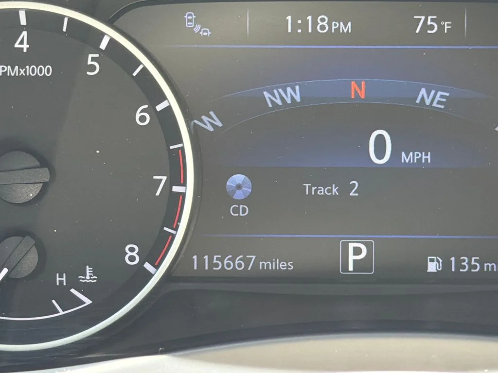 Used 2018 Pearl White Nissan SL image 4