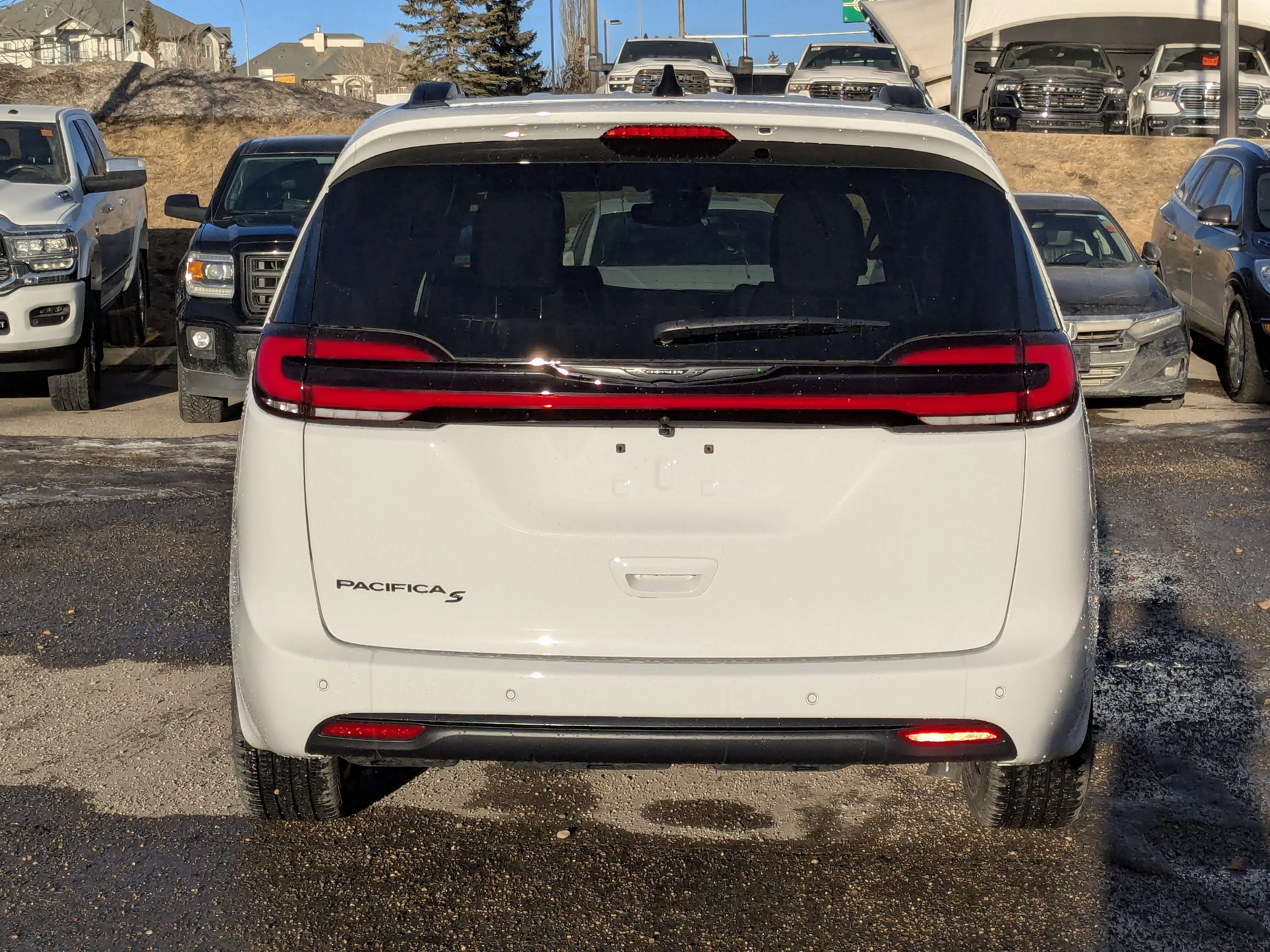 New 2026 White Chrysler Select - - Full Sunroof - S Appearance Package - 20 Foreshadow Wheels - Stow n Go & More image 7
