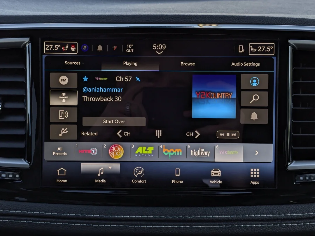 New 2026 Black Chrysler Select - - FWD - Panoramic Sunroof - Power Sliding Doors - S App Pkge & More! image 20