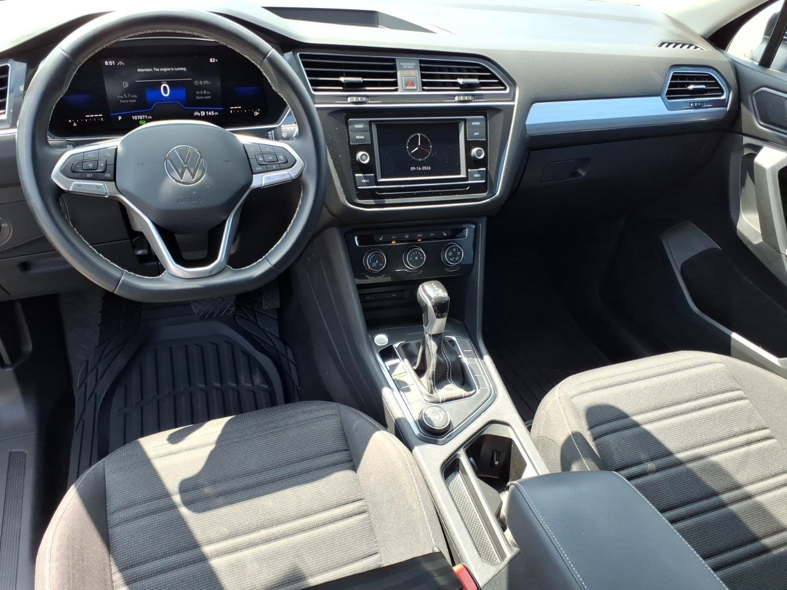 Used 2023  Volkswagen S image 20