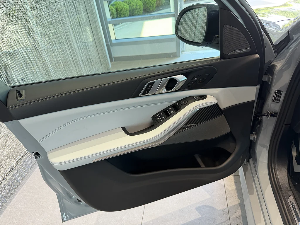 New 2026 Brooklyn Grey Metallic BMW M60i image 11
