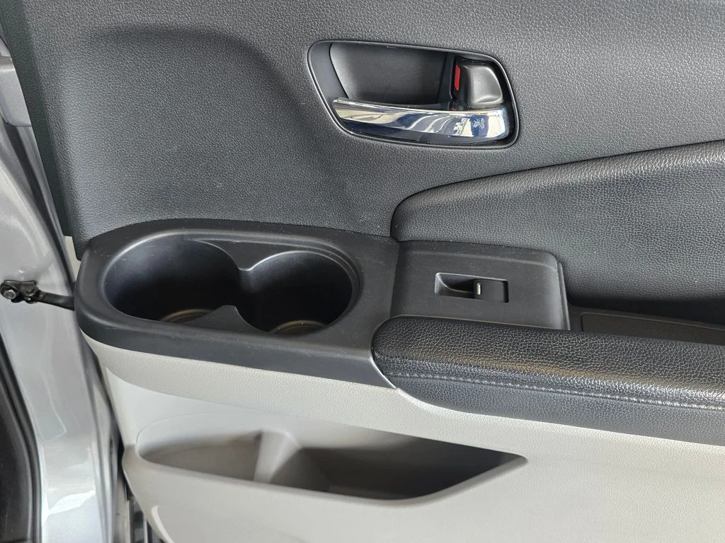 Used 2016 Silver Honda EX-L image 47