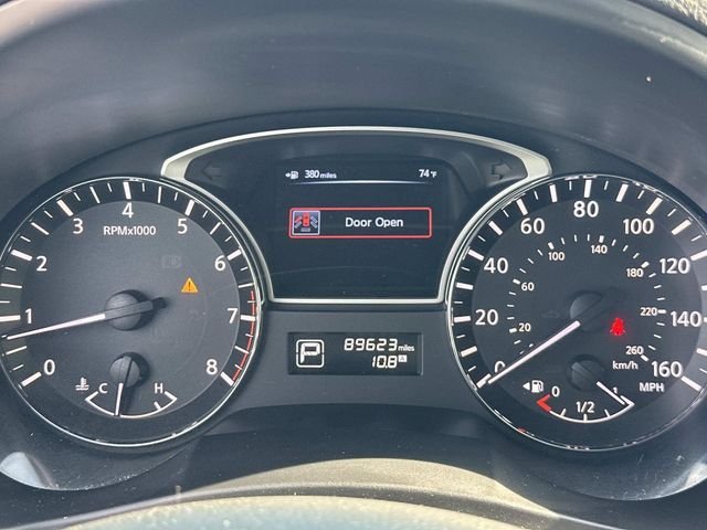 Used 2013 Silver Nissan 2.5 S image 28
