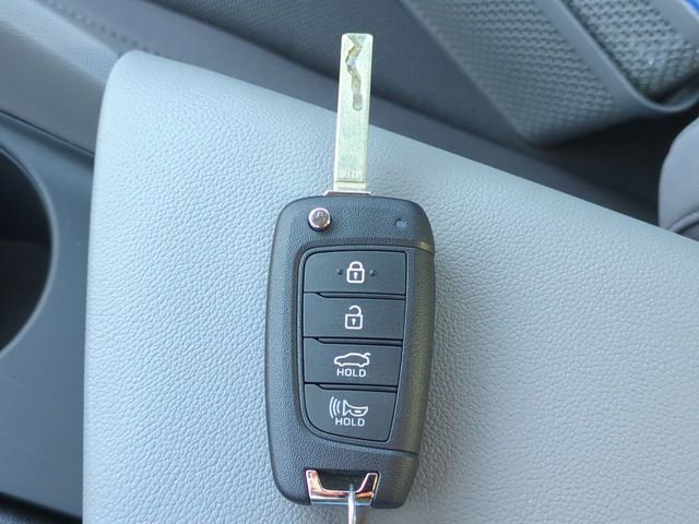 New 2026 White Hyundai SE image 50