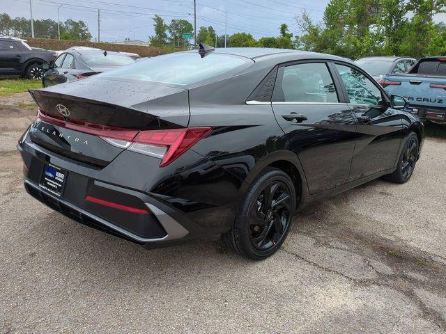 New 2026 Black Hyundai SEL Sport Premium image 4