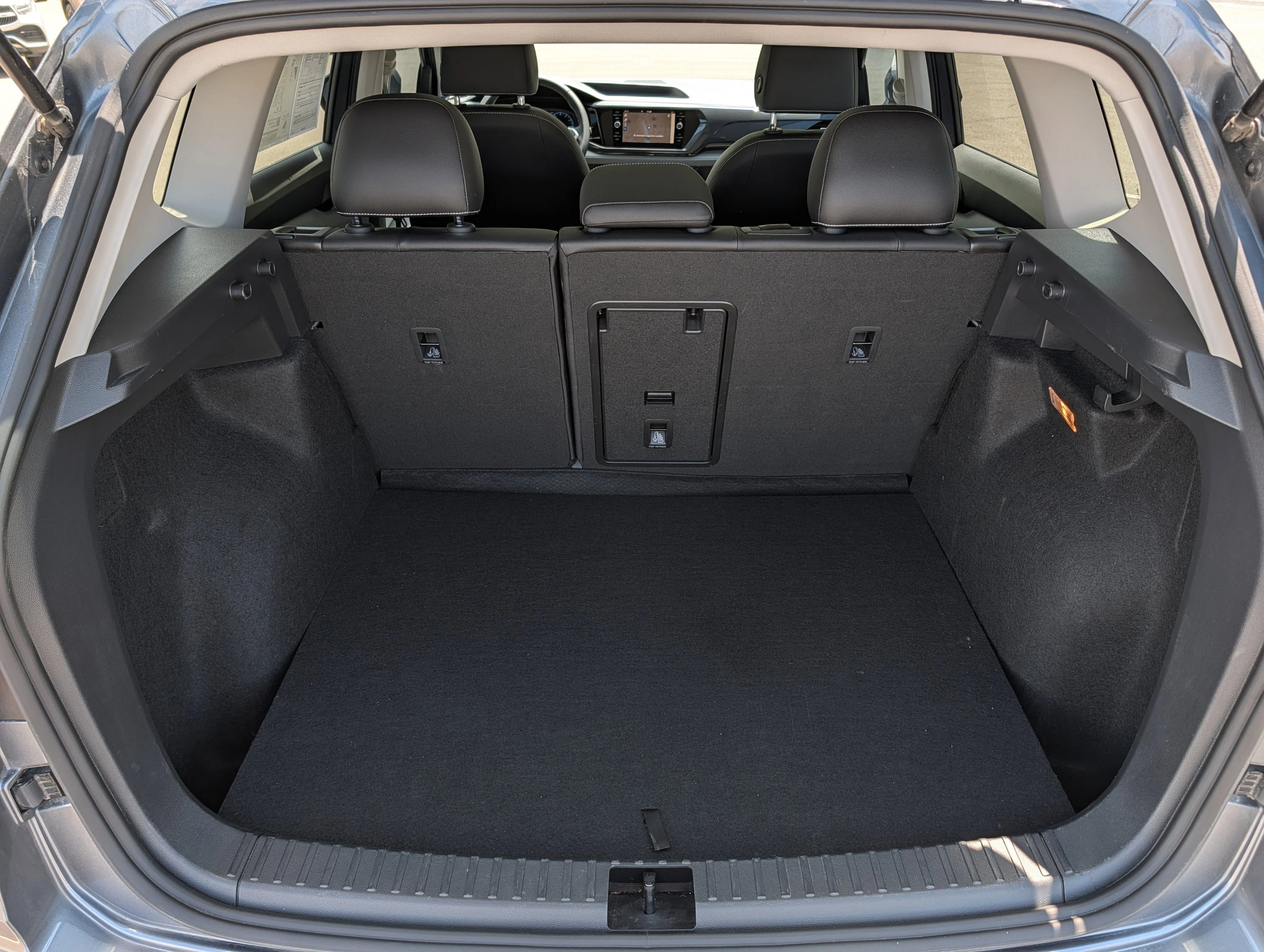 Certified Used 2023 Platinum Gray Metallic Volkswagen SEL image 18