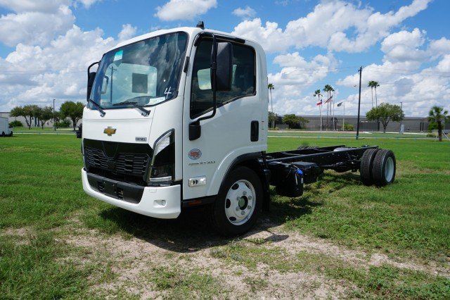 2025 Chevrolet Low Cab Forward 4500HD Diesel 109" WB Regular Cab's photo