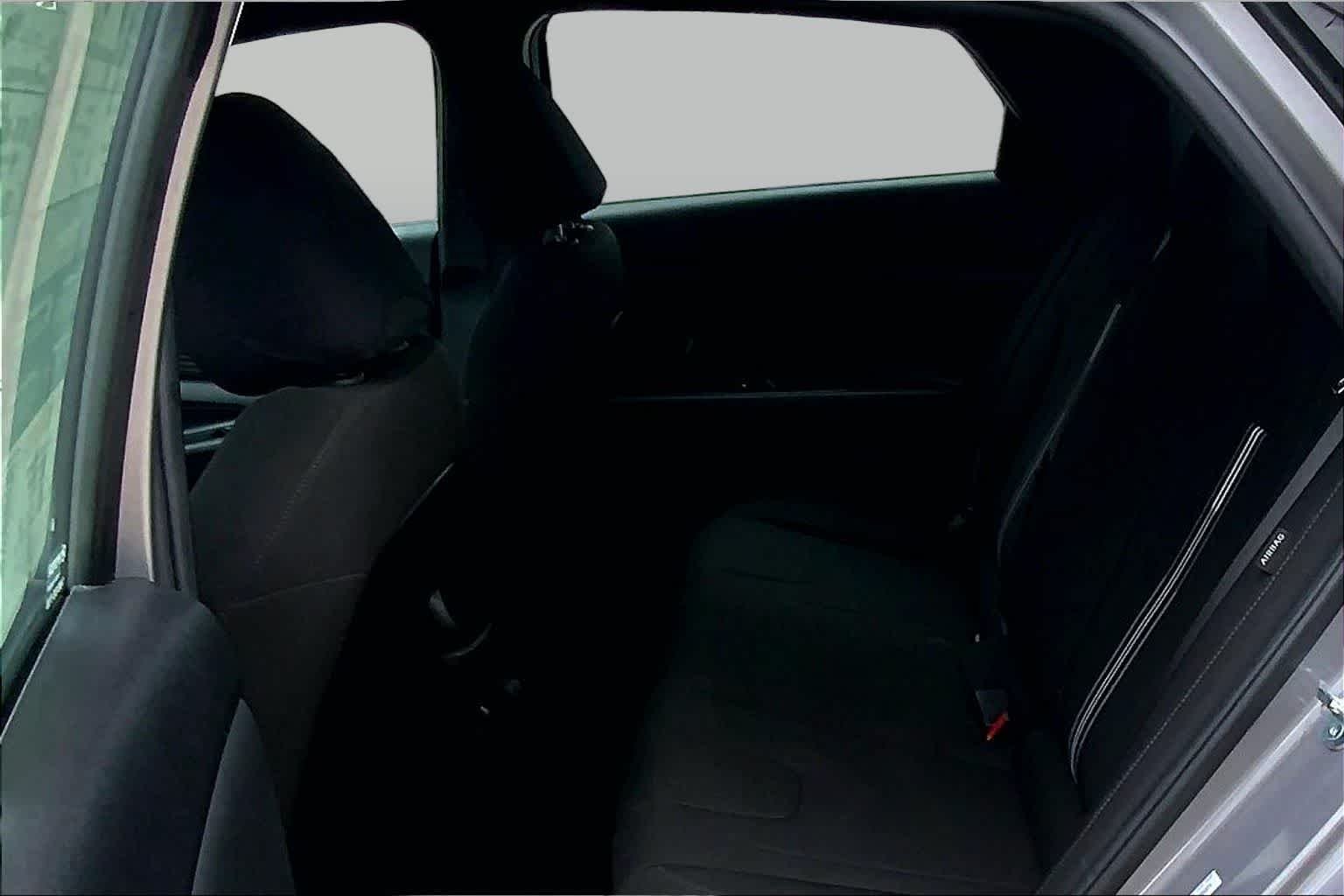 2025 Hyundai Elantra SEL - Photo 21