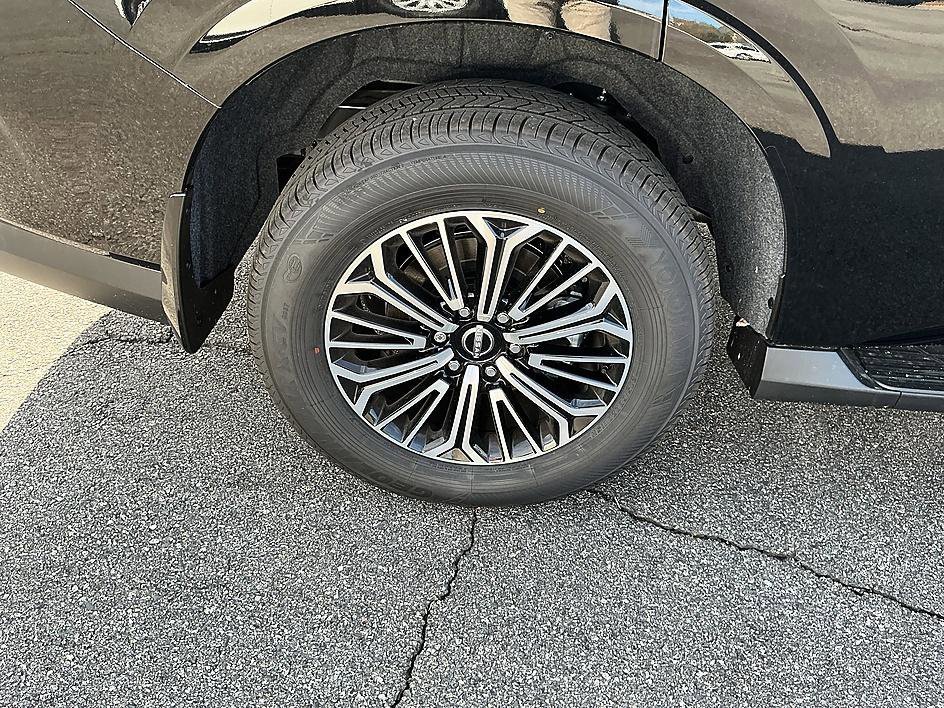 2026 Nissan Armada Platinum - Photo 7