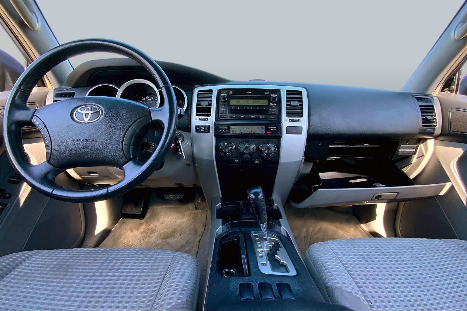 Used 2008 Galactic Gray Mica Toyota SR5 image 14