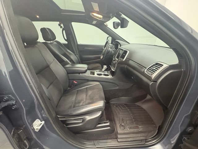 Used 2018 Black Jeep Altitude image 39