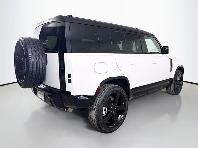 New 2026 Fuji White Land Rover X-Dynamic SE image 5