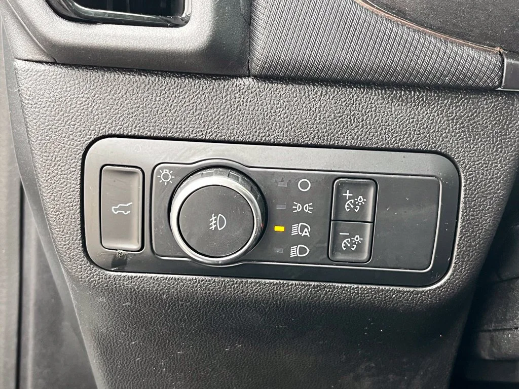 Used 2022 White Ford Badlands image 25