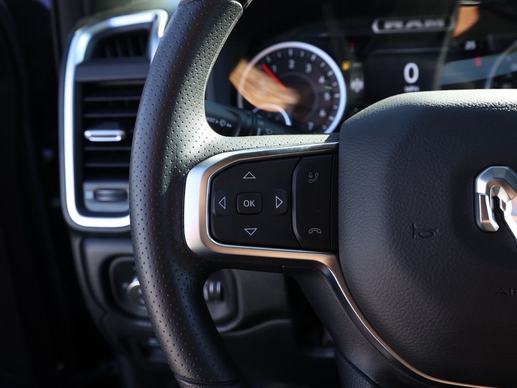 New 2026 Diamond Black Crystal Pearl-Coat Exterior Paint RAM Express image 24