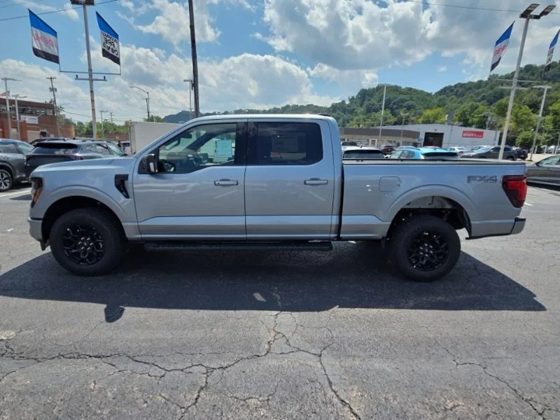 New 2026 Iconic Silver Metallic Ford XLT image 4
