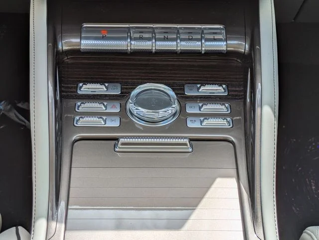 New 2026 White Lincoln Black Label image 19
