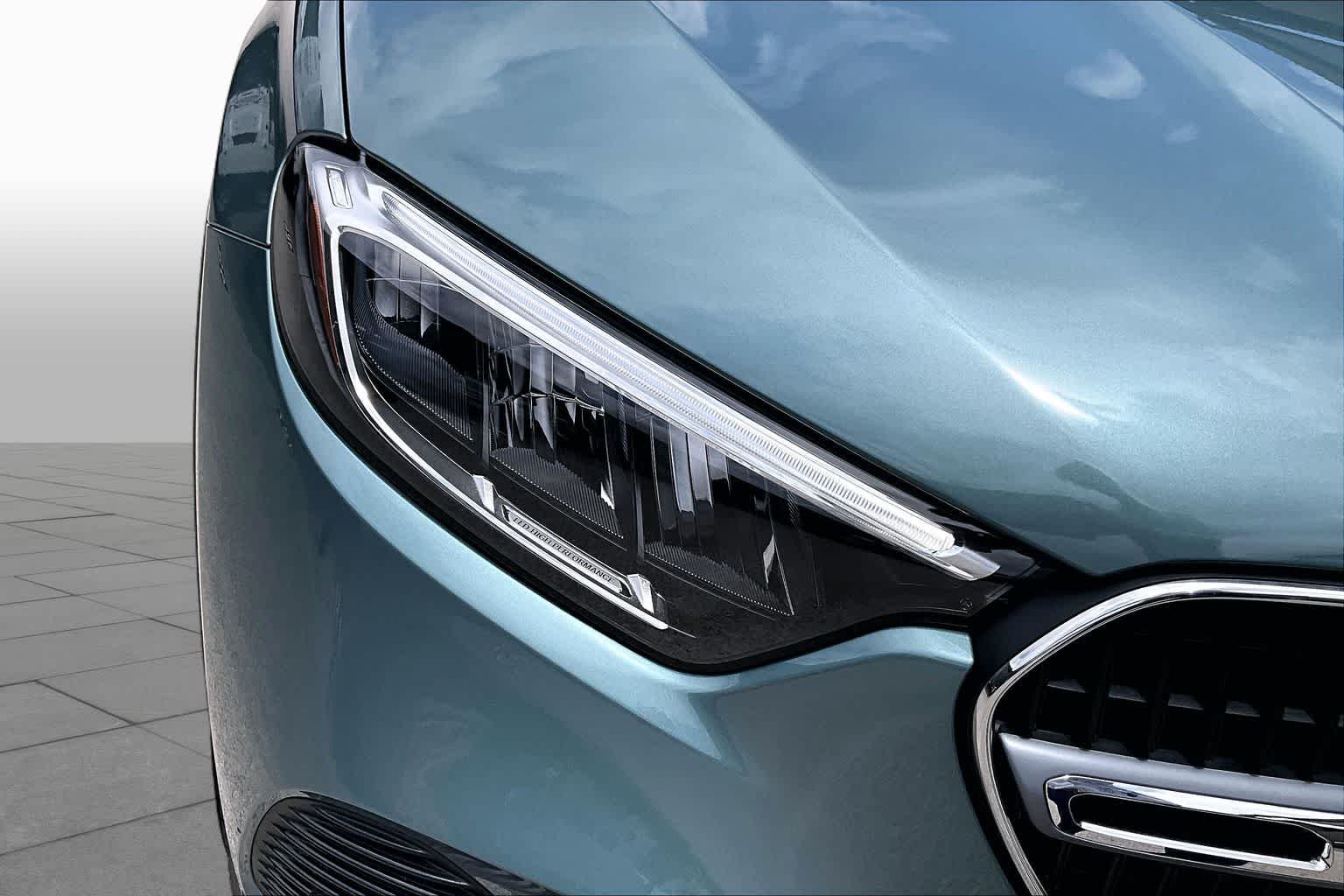 New 2026 Verde Silver Metallic Mercedes-Benz GLC 300 image 20