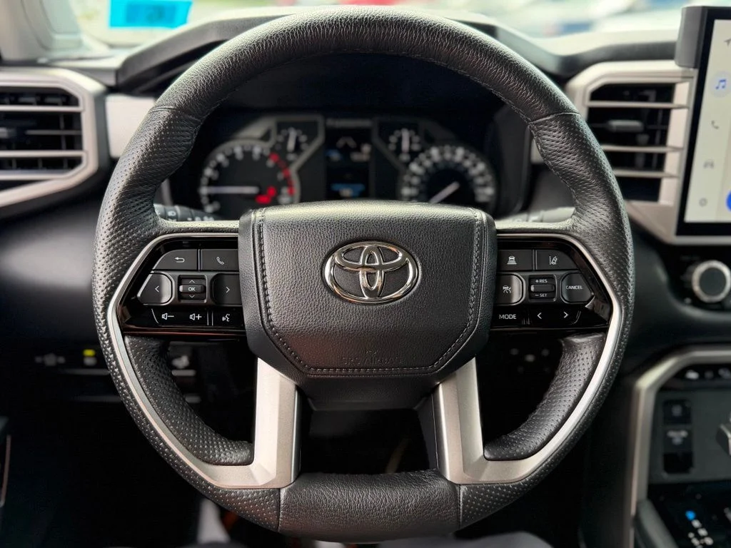 Used 2023  Toyota Limited image 6