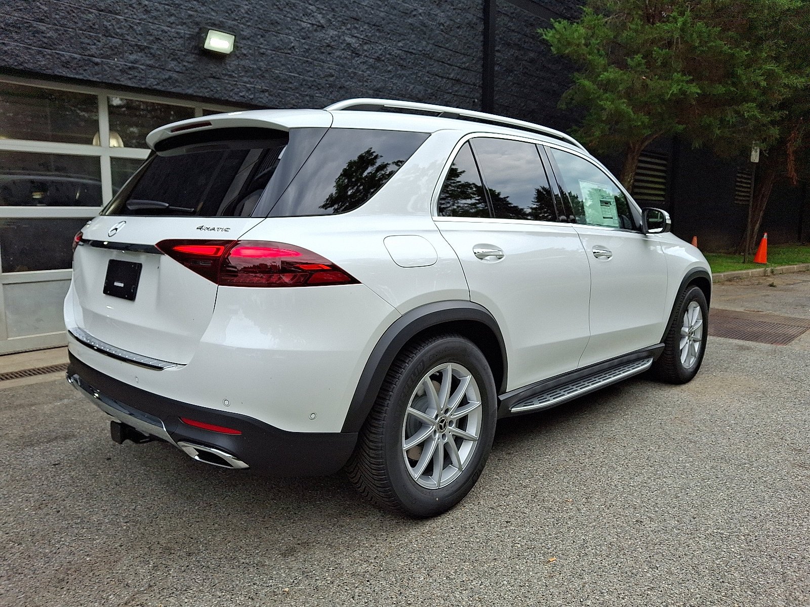 2025 Mercedes-Benz GLE GLE450 - Photo 28