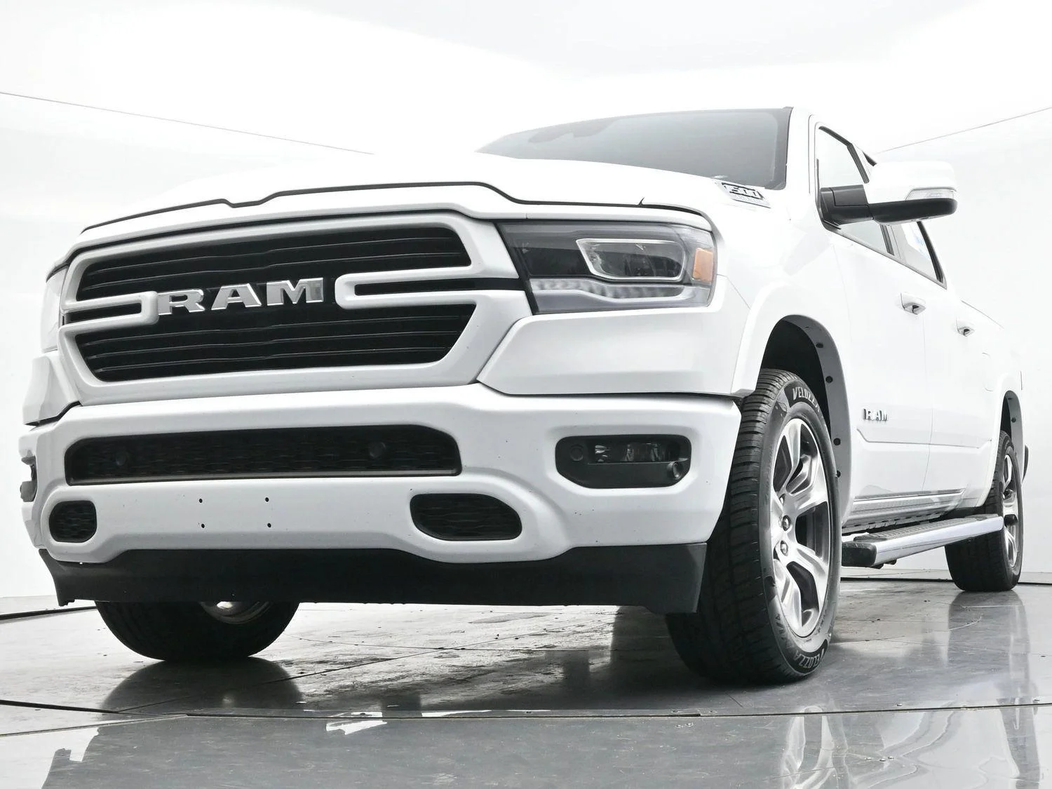 Used 2022 Bright White Clearcoat Ram Laramie image 49