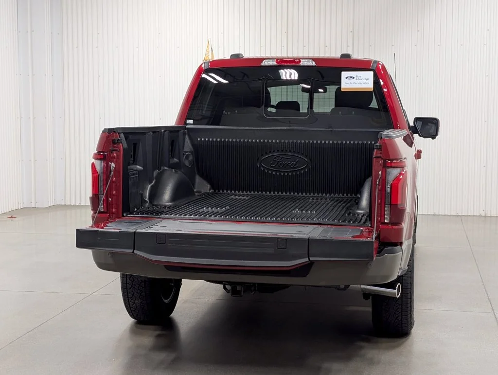Certified Used 2025 Rapid Red Metallic Tinted Clearcoat Ford King Ranch image 27