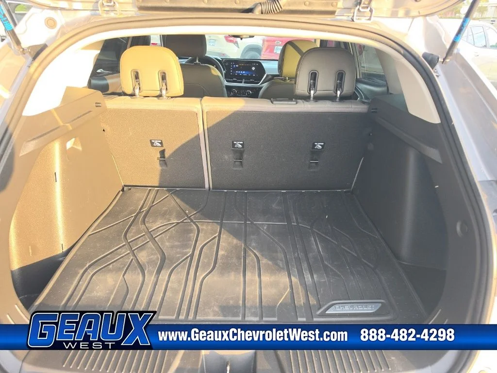 Used 2025 Gray Chevrolet ACTIV image 23