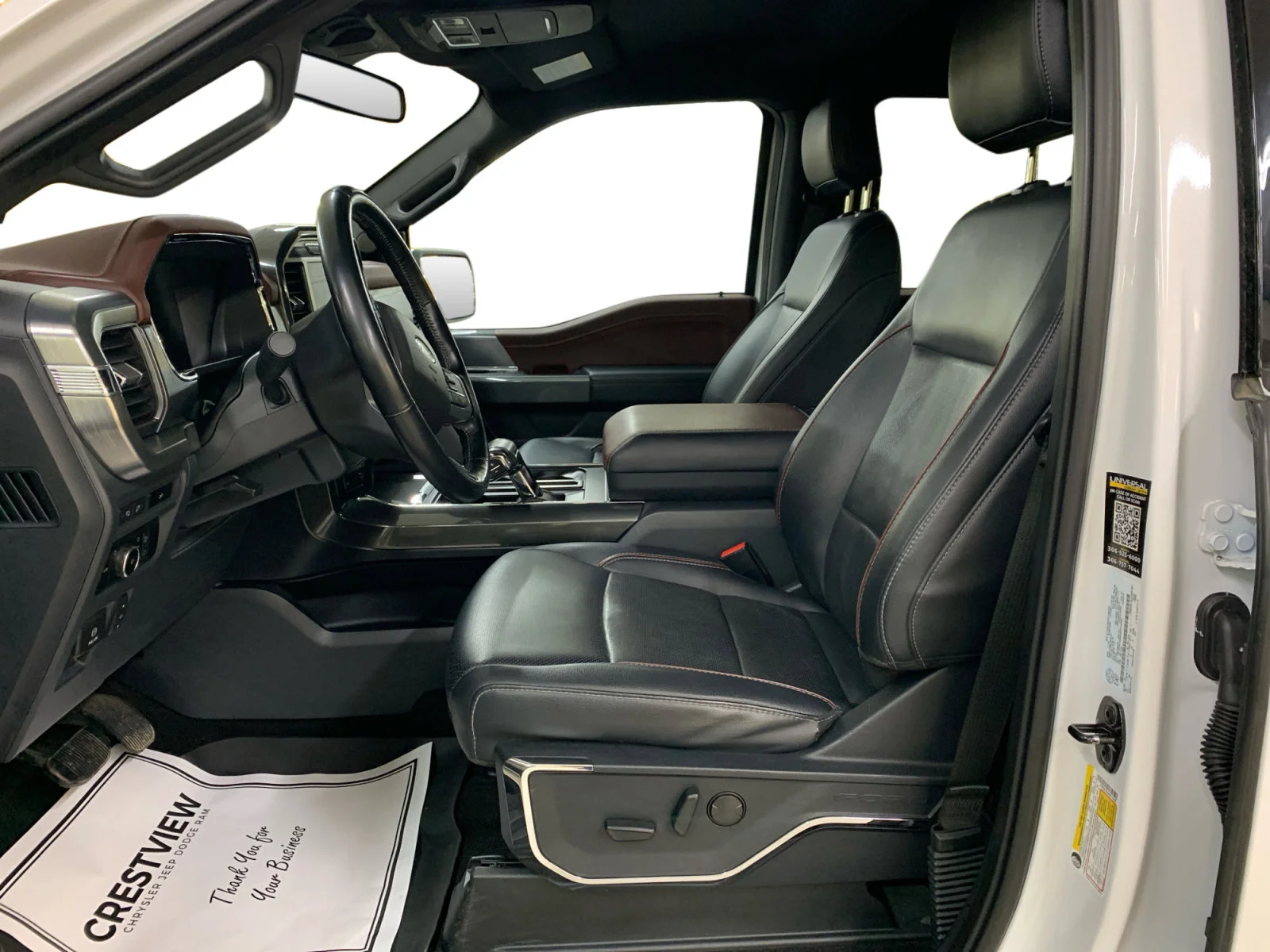 Used 2022 White Ford Lariat SuperCrew image 10
