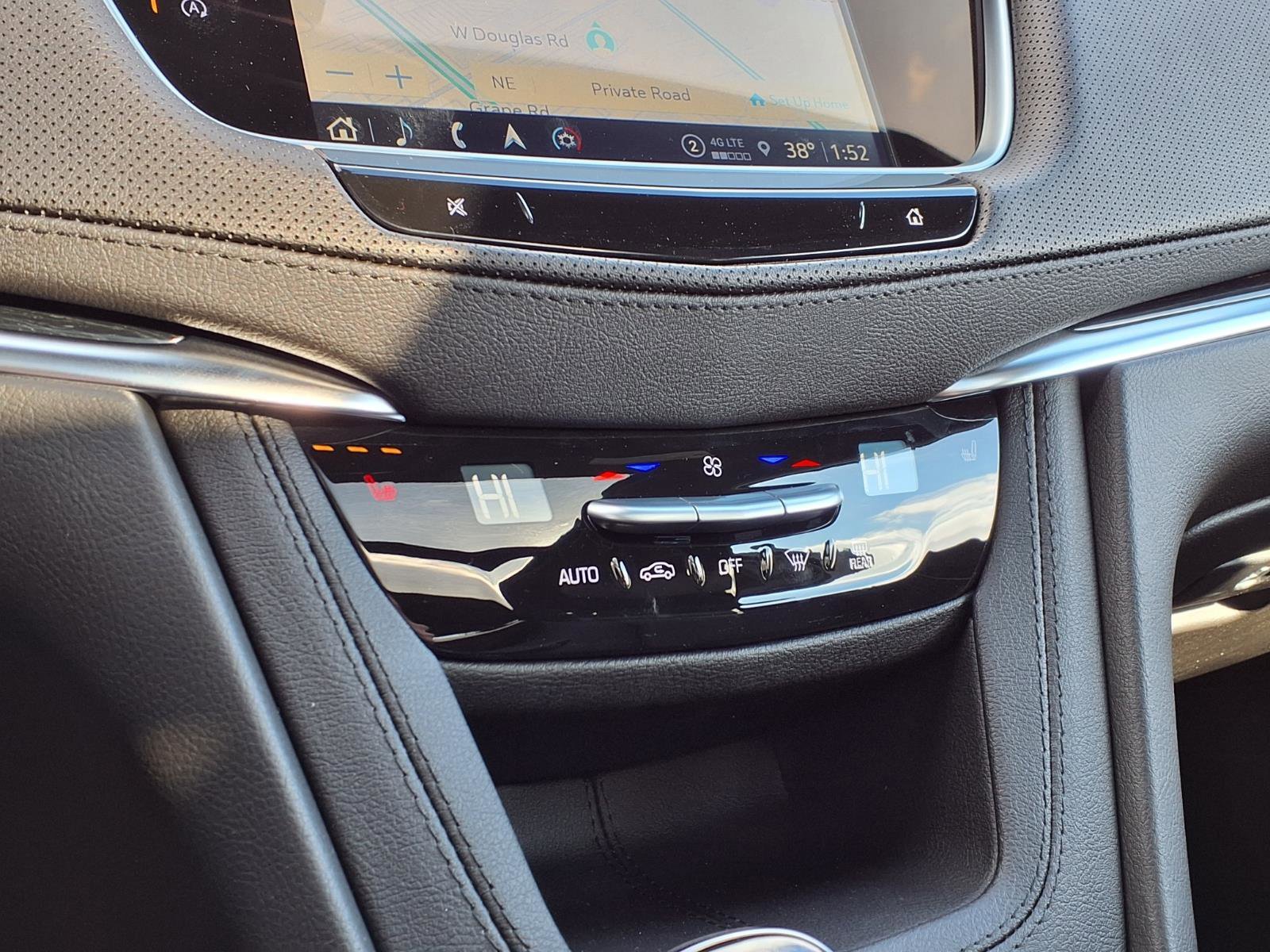 2025 Cadillac XT5 Premium Luxury - Photo 17