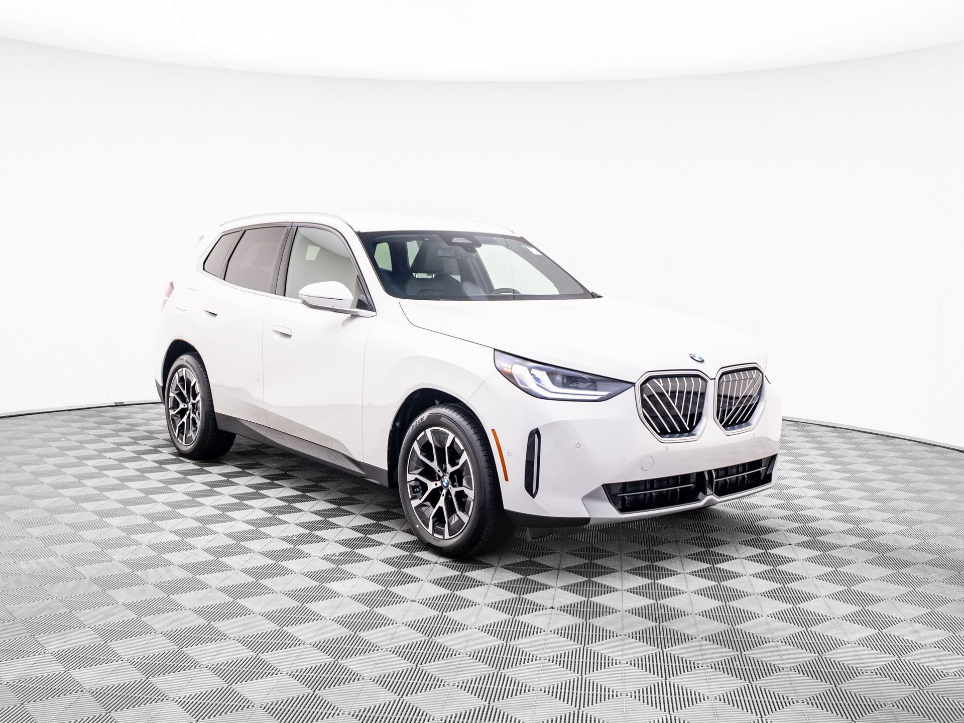 Certified Used 2026 Alpine White BMW 30 xDrive image 7