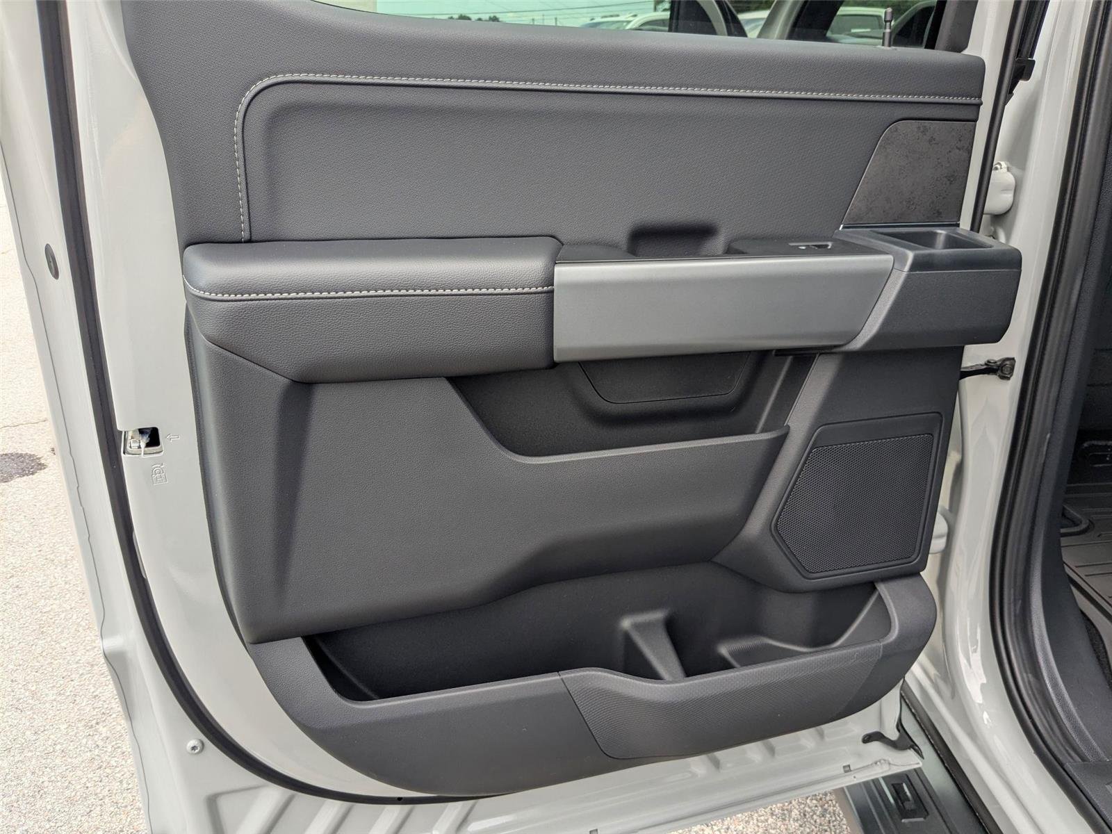 New 2026 Avalanche Ford XLT image 22