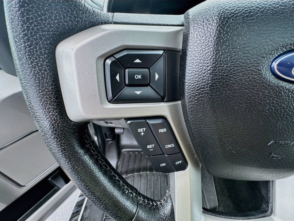 Used 2015  Ford XLT image 40