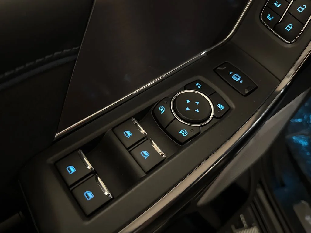 New 2026 Black Ford Platinum image 25