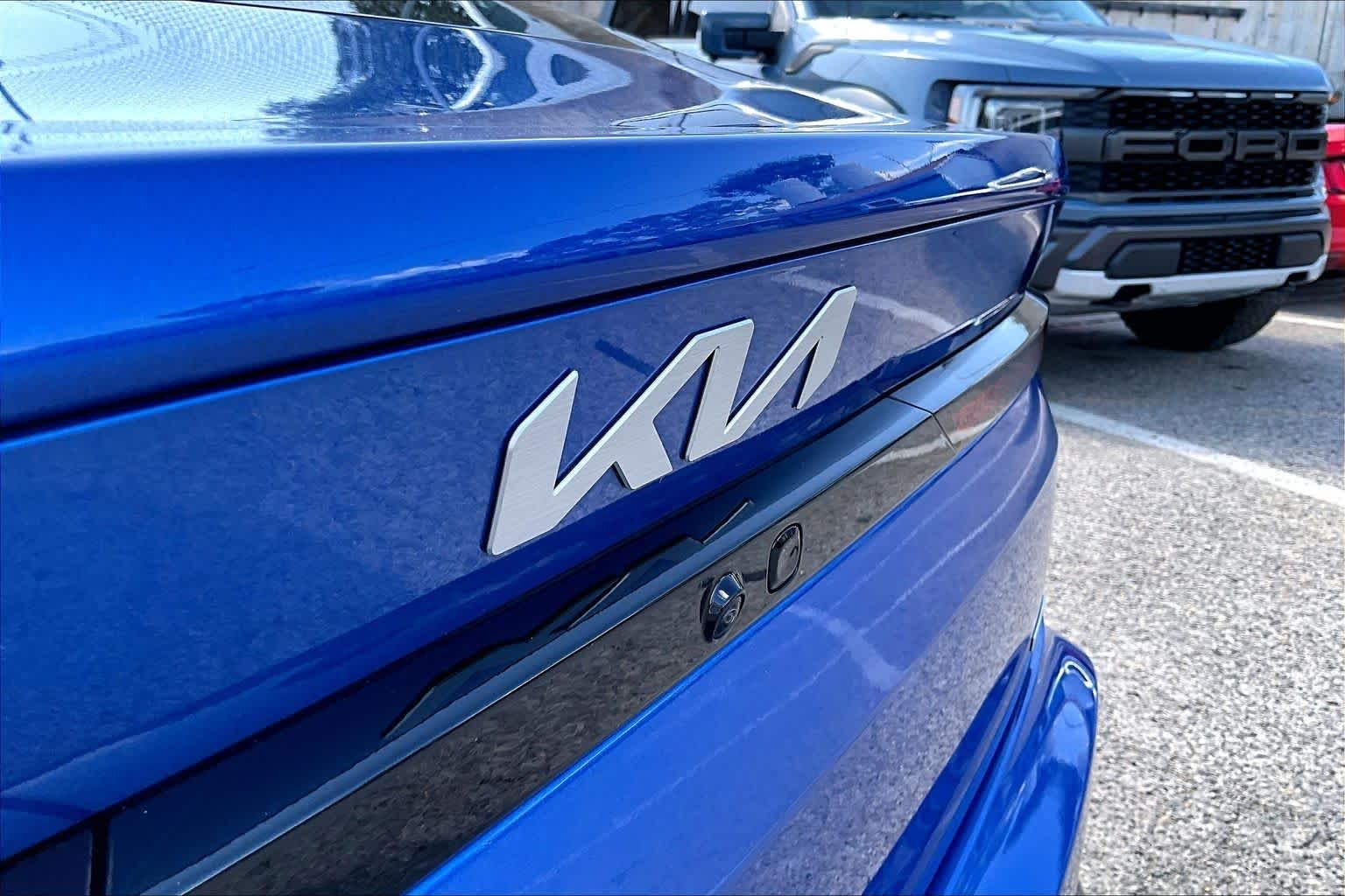 Certified Used 2025 Wave Blue Kia GT-Line Turbo image 31